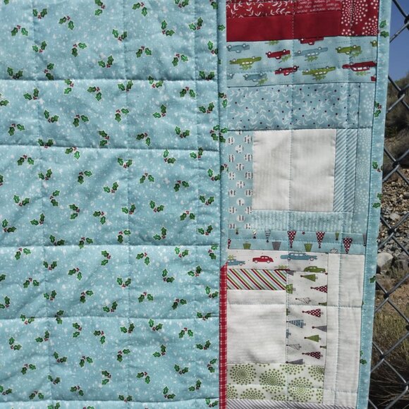 SALE🎄🎅 ❤️HANDMADE HOLIDAY WINTER CHRISTMAS QUILT RED AQUA WHITE GREEN GRAY - Picture 7 of 9